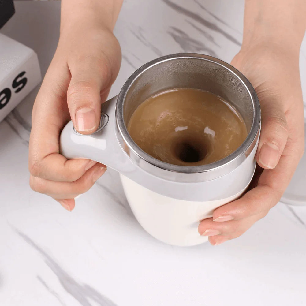 Automatischer Rührbecher – Selbstumrührender Kaffeebecher, Ideal für Kaffee, Tee, Milch und Proteinshakes, BPA-frei
