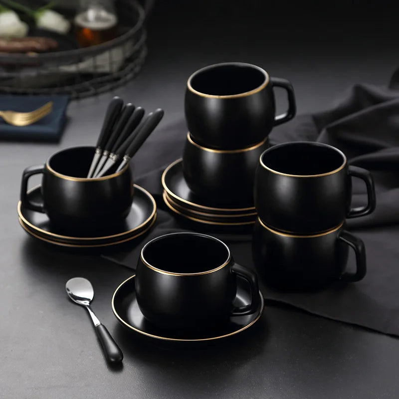 Keramiktasse mit Untertasse – Matt Schwarz, Skandi-Design