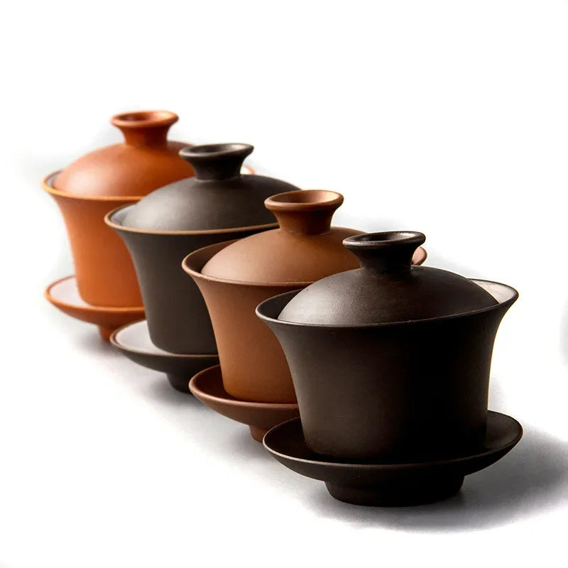 Elegantes Teeset aus Ton mit Deckel und Untertasse, ideal für Teeaufgüsse
