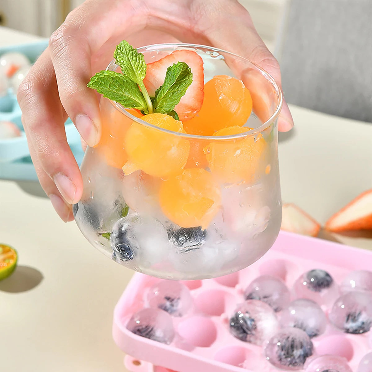 Eiswürfelform Silikon – 2er Set mit 25 Fächern – Leichtes Lösen – Mit Deckel