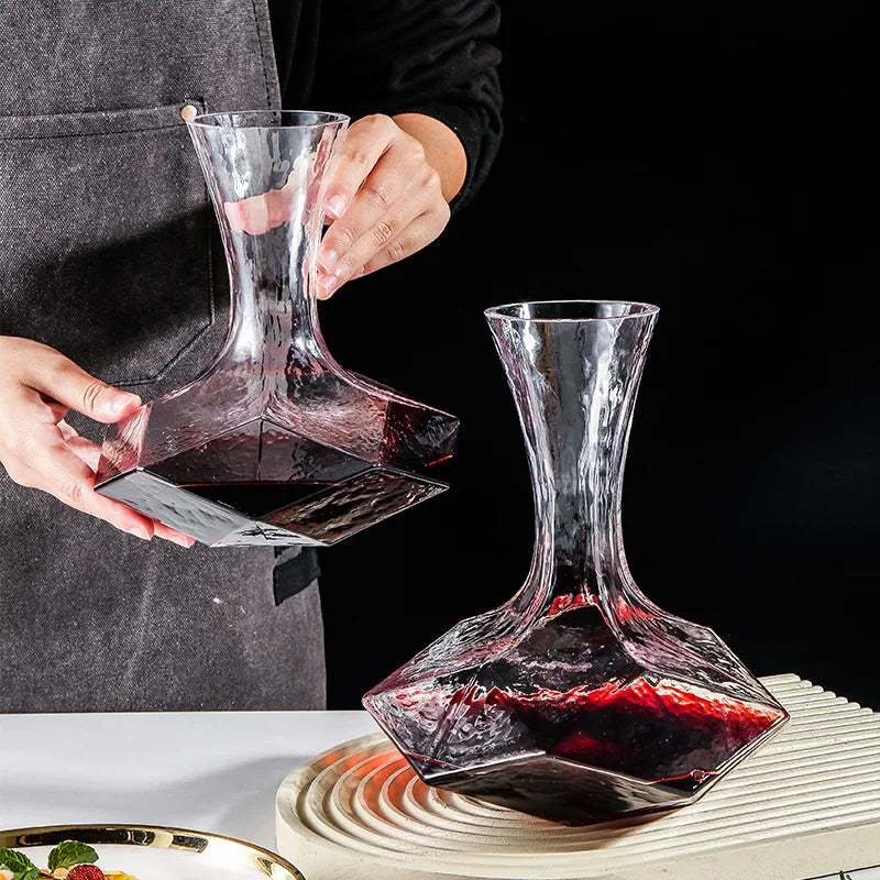 Handgefertigte Weinkaraffe 1450 ml – Kristallglas Dekanter mit Belüfter, Design-Karaffe für Rot- und Weißwein