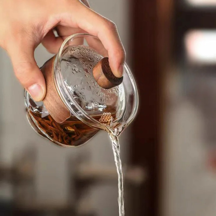 Chinesische Gaiwan Tasse mit Holzisolierung, 200 ml Transparentes und Graues Teeset für unterwegs