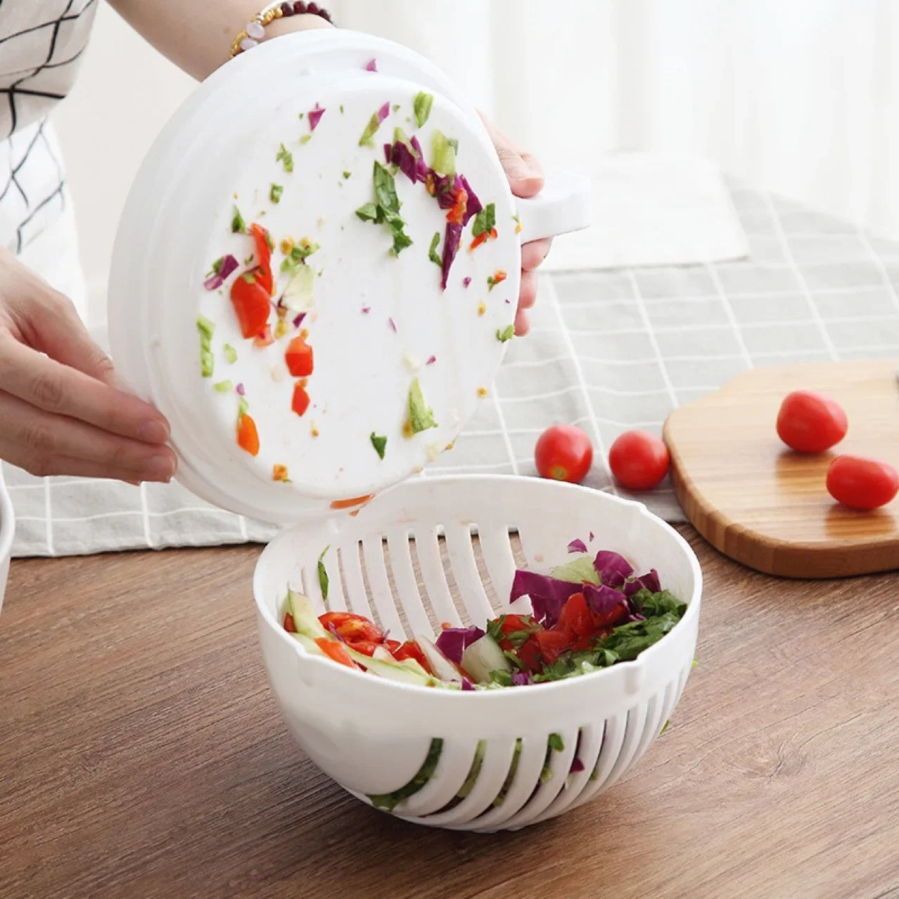 Gemüseschneider mit Gitter – Praktischer Zerkleinerer für Obst und Gemüse, Dicer für Salat und Snacks, Küchen Gadget