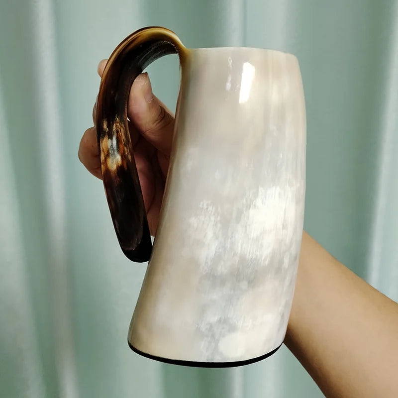 Viking Trinkhorn Becher – Handgefertigt – Naturhorn – 300-350 ml – Einzigartiges Geschenk
