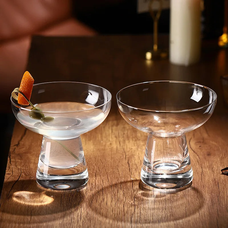 Set mit 2 Martini-Gläsern – 180 ml – Hochwertiges, stoßfestes Glas – Kreatives Design