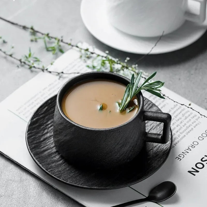 Japanische Keramik Kaffeetasse mit Untertasse – 250 ml – Hochwertiges Design