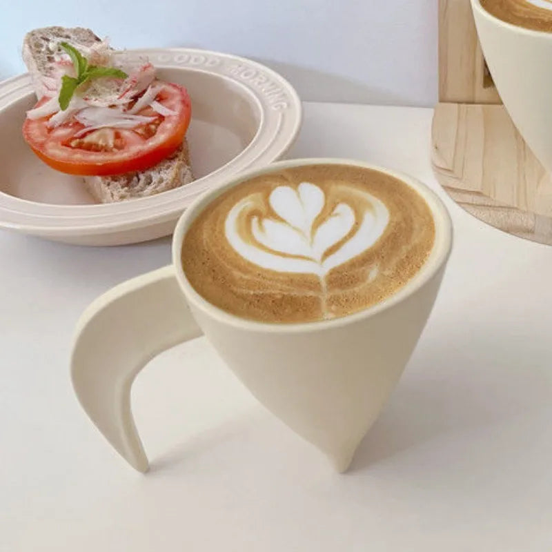 Keramiktasse – Handgefertigt & Elegant – Ideal für Kaffee, Tee & Latte Art