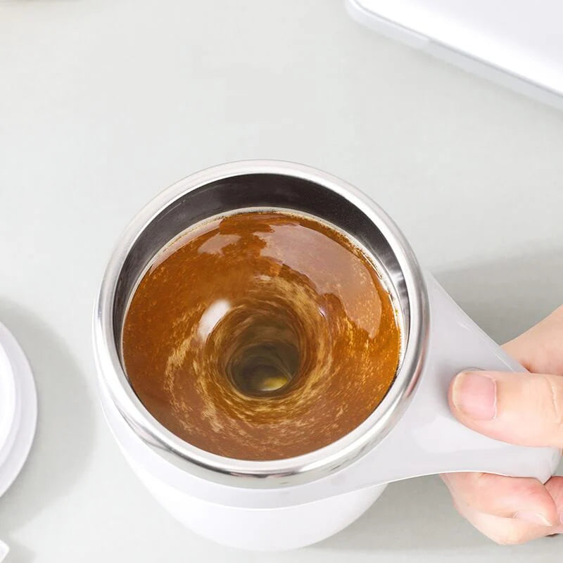 Automatischer Rührbecher – Selbstumrührender Kaffeebecher, Ideal für Kaffee, Tee, Milch und Proteinshakes, BPA-frei
