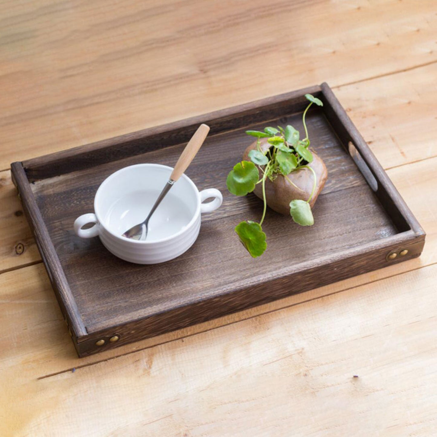 Holz Serviertablett, Multifunktional für Kaffee, Obst, Dessert und Salat – Robustes und leichtes Tablett mit Griffen für Zuhause und Terrasse