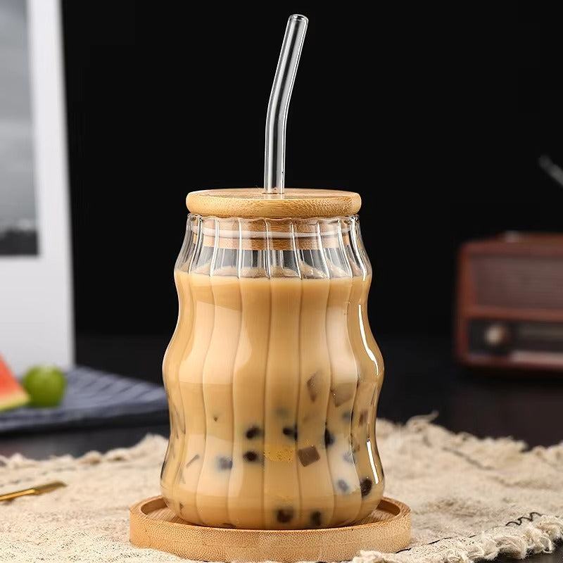 Gebogener Glas-Saftbecher, 400ml | 550ml, Borosilikatglas, Ergonomisches Design, Spülmaschinenfest