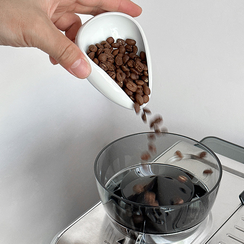 Kaffebohnendosierer Keramik/Walnuss Holz mit Löffel – Espresso Waage und Messbecher für Zuhause