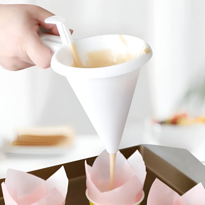 Teigausgießer für präzises Backen, Teigflüssigkeit-Kontrolle, ideal für Pfannkuchen, Cupcakes und mehr, 21 x 13,5 cm