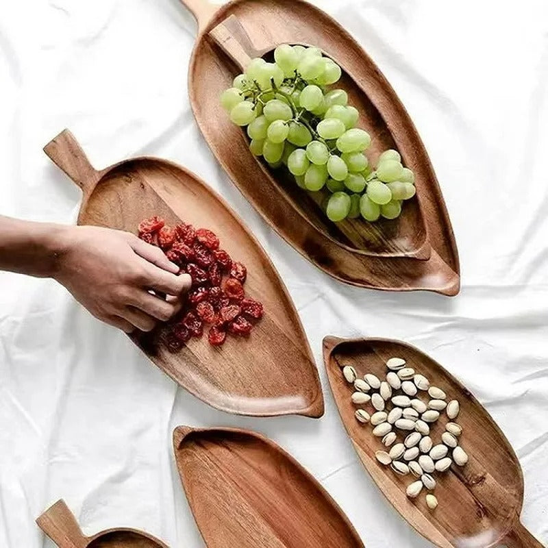 Japanisches Holz Snack- und Servierbrett in Blattform – Ideal für Sushi, Dessert und Afternoon Tea, ästhetisches Design