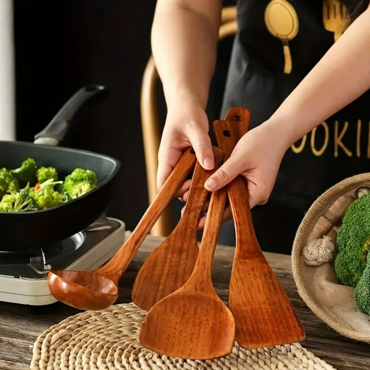 4-teiliges Küchenutensilien-Set aus Holz – Spatel, Reis- und Suppenlöffel, Lange Griffe, Ideal für Kochen und Servieren