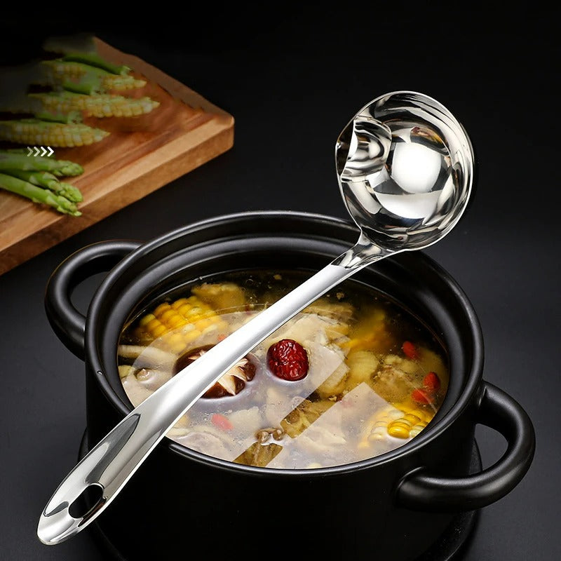 Edelstahl Suppenkelle mit Fetttrenner – Ölabscheider für Suppe und Soße, 28 x 8 cm, Langlebige Küchenutensilien