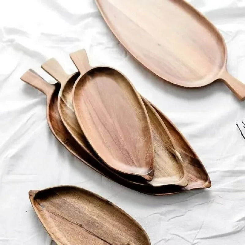 Japanisches Holz Snack- und Servierbrett in Blattform – Ideal für Sushi, Dessert und Afternoon Tea, ästhetisches Design