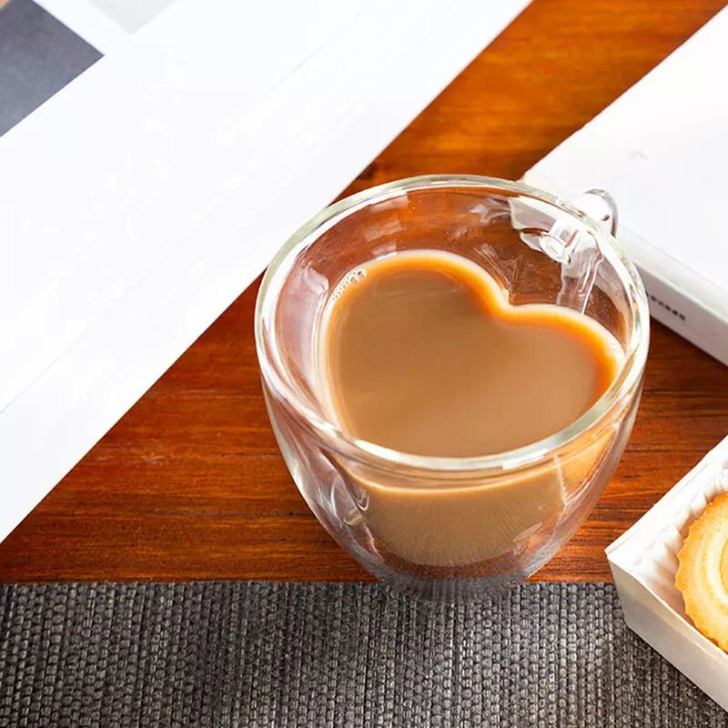 Klassisches Teeglas mit Herzform – Doppelt Verglast, Hitzebeständig, Ideal für Tee und Kaffee
