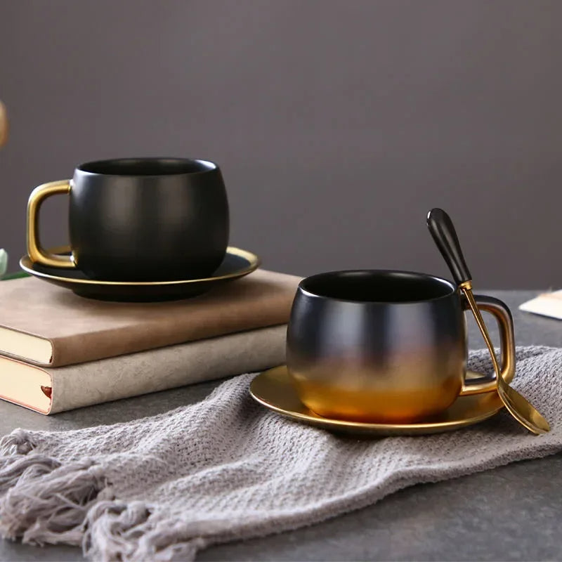 Keramiktasse mit Untertasse – Gradientendesign – Matt & Luxuriös – Ideal für Kaffee & Tee