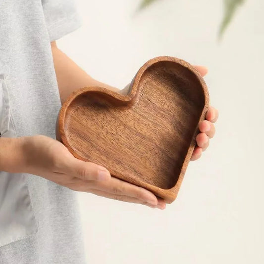 1 Stuk Herzförmiger Holzteller für Desserts, Sushi und Snacks – 17 cm