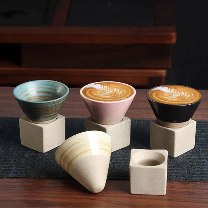 Kegelförmige Tasse aus Keramik, 100ml, elegantes Design für Kaffee und Tee