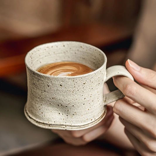 Handgefertigte Latte Tasse – Japanische Vintage Keramik – 200ml, Beige