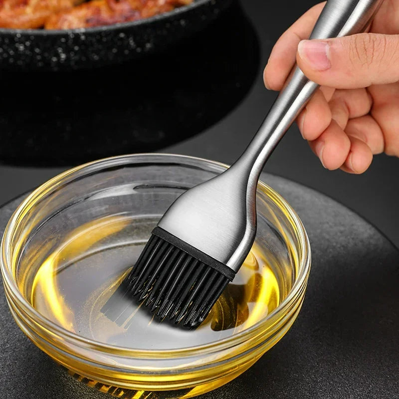 2er Set Silikon Öl- und Grillbürste mit Edelstahlgriff – Barbecue Grill- und Backbürste, vielseitig für Öl, Saucen und Gebäck