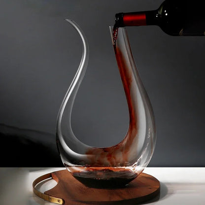Handgefertigte Kristallglas Karaffe 1500 ml – U-Form Weindekanter für Rotwein, Whisky & Brandy
