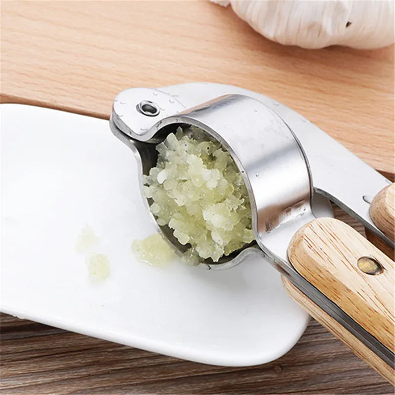 Metall Knoblauchpresse mit Holzgriff – Robuster Edelstahl Crusher für Knoblauch & Ingwer