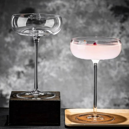 Champagnerglas – 260 ml – Transparentes Cocktailglas mit Concave-Boden – Elegantes Design für Martini & Sekt