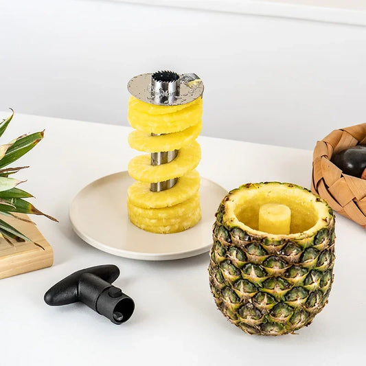 Ananas Corer Slicer Edelstahl, Fruchtschneider für Ananas, Ananas Schäl- und Entkerner, Küchenutensil, 18 cm