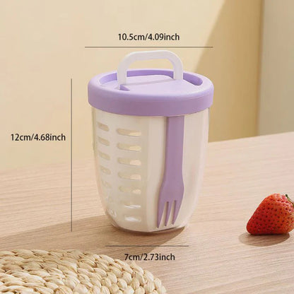 Fruchtbecher mit Sieb & Gabel – 500 ml – Auslaufsicher & Spülmaschinenfest