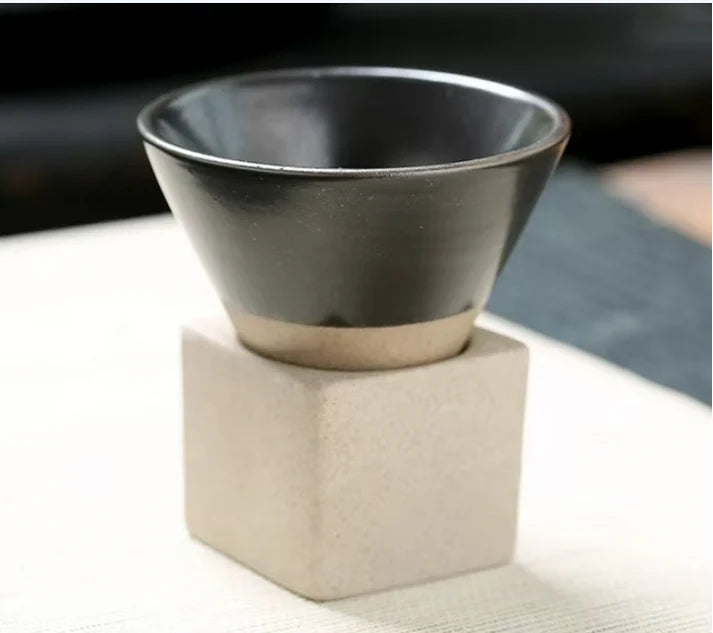 Kegelförmige Tasse aus Keramik, 100ml, elegantes Design für Kaffee und Tee