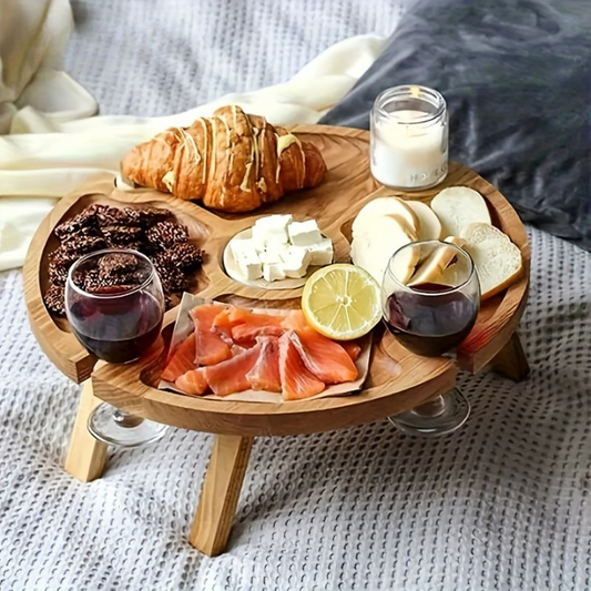 Klapptisch aus Holz für Snacks, Wein & Picknick