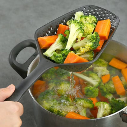 Großer Passierlöffel aus PP – Küchenutensil zum Abgießen von Suppen, Nudeln und Gemüse