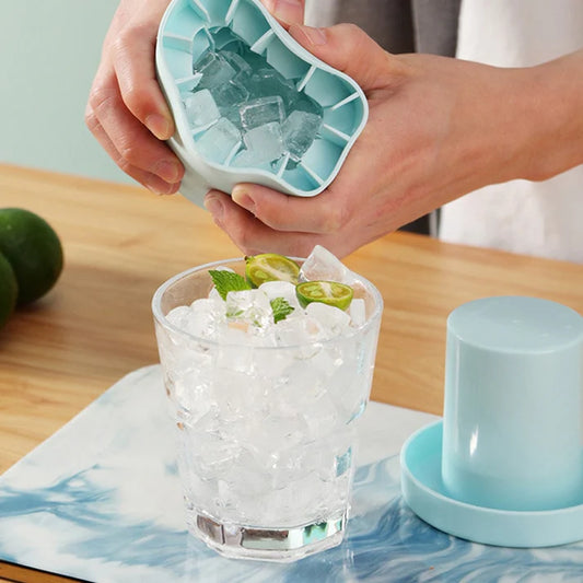 Silikon Eiswürfelform für große Eiswürfel – Flexibel und Lebensmittelecht