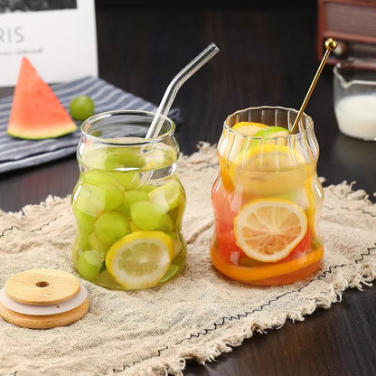 Gebogener Glas-Saftbecher, 400ml | 550ml, Borosilikatglas, Ergonomisches Design, Spülmaschinenfest