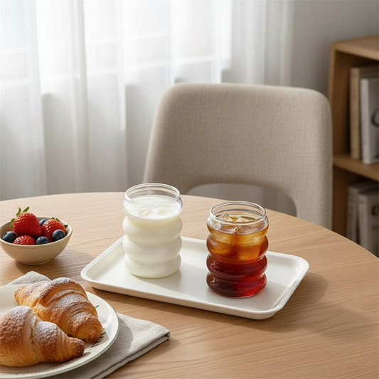 Glasbecher mit strukturierter Form (2er-Set)