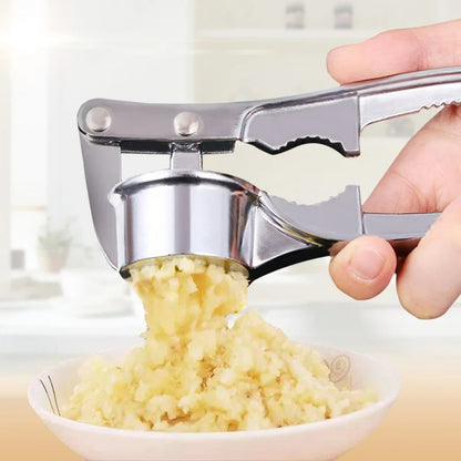 Knoblauchpresse aus Edelstahl - Knoblauchzerkleinerer und Quetscher für einfaches Zerkleinern und Mischen in der Küche