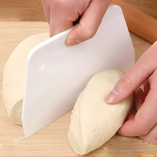 3er Set Multifunktionale Teigschneider und Schaber für Brot, Fondant, Kuchen und Teig – Flexibles Backzubehör für Teigbearbeitung