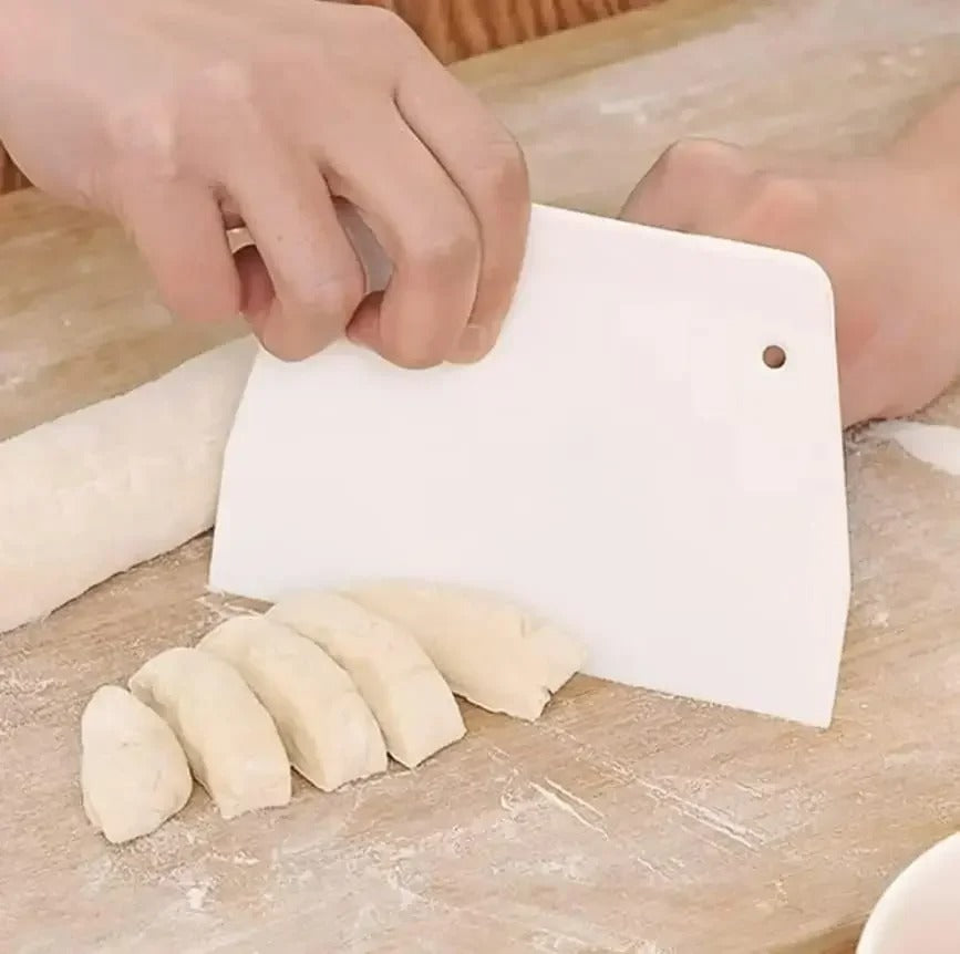 3er Set Multifunktionale Teigschneider und Schaber für Brot, Fondant, Kuchen und Teig – Flexibles Backzubehör für Teigbearbeitung