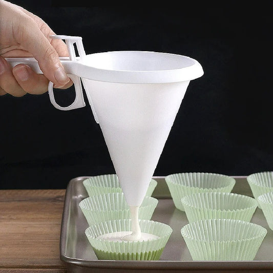 Verstellbarer Backtrichter mit Handbedienung – Flüssigkeitsspender für Teig, Schokolade, und mehr – 100% Lebensmittelechtes Plastik