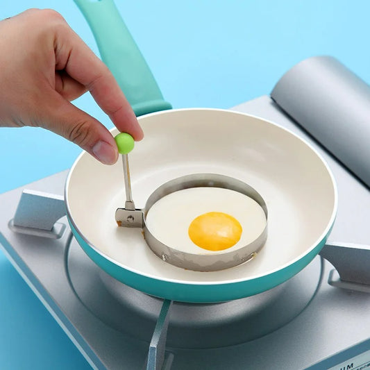 Set aus 2 Edelstahl Ei- und Pfannkuchenformen – 5 Stile, Antihaft, Praktische Küchenhelfer