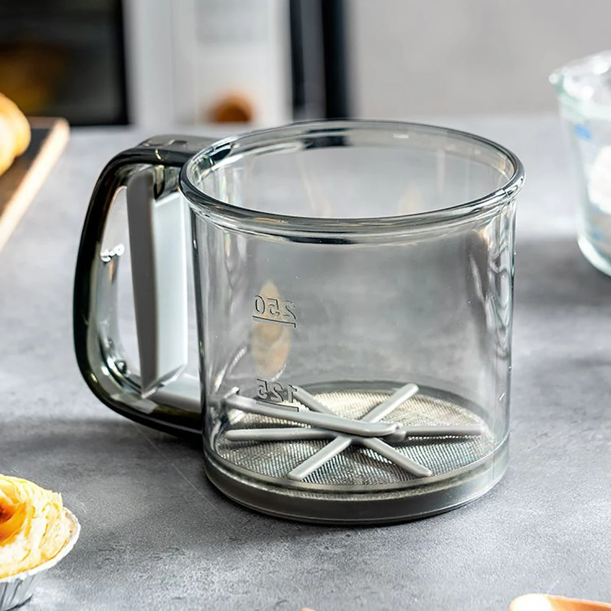 Mehlsieb für die Küche, 40 Mesh Semi-Automatische Filter Sieb mit Kapazitätsskala, Ideal zum Backen