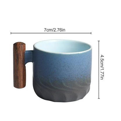 Keramiktasse mit Holzgriff – Handbemalt & Spülmaschinenfest